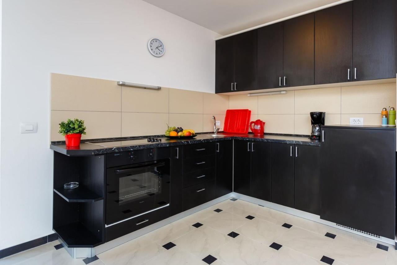 Apartments Adria Malinska Esterno foto